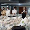 DPRD Kuningan saat membagikan 4000  paket sembaku untuk warga Kuningan.